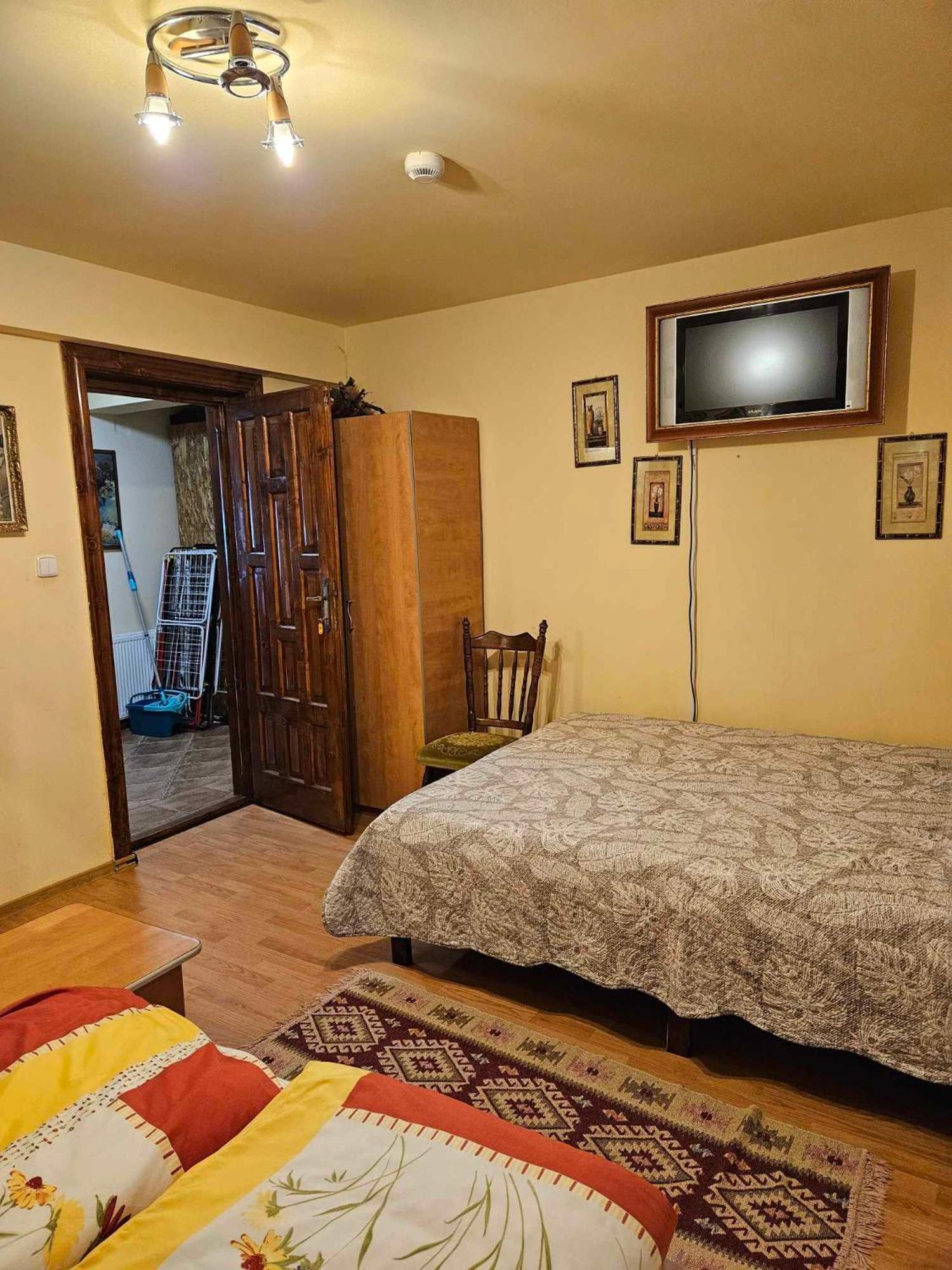 Bed and Breakfast Panzio Anett Pietroasa  Exterior foto