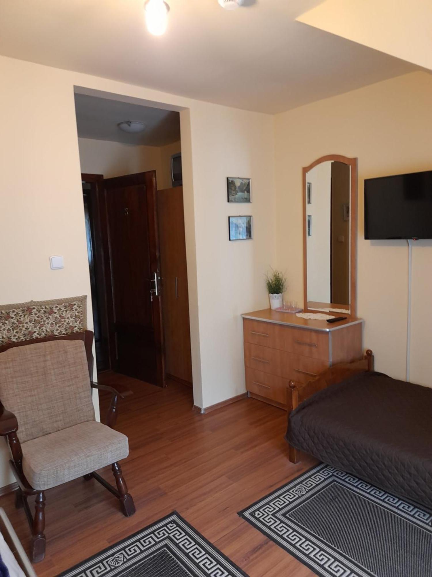 Bed and Breakfast Panzio Anett Pietroasa  Exterior foto
